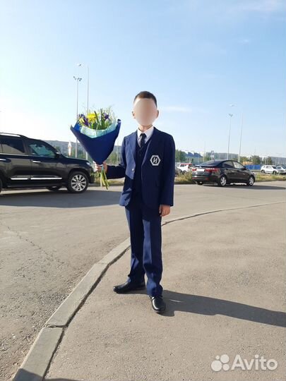 Костюм тройка на мальчика 134