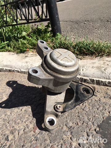 Опора двигателя (верхняя) volvo S60 31277689