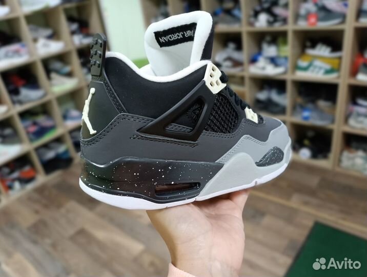 Кроссовки кожаные Nike Air Jordan retro 4