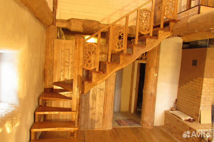 Лестница на второй этаж в частном доме