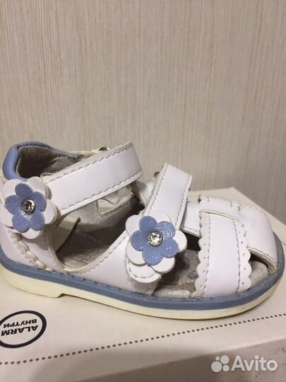Сандали для девочки