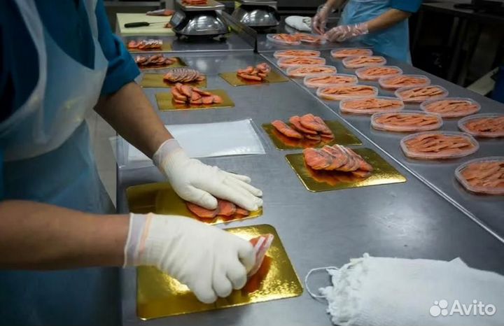 Упаковщик красной рыбы - Вахта в Москве с жильём