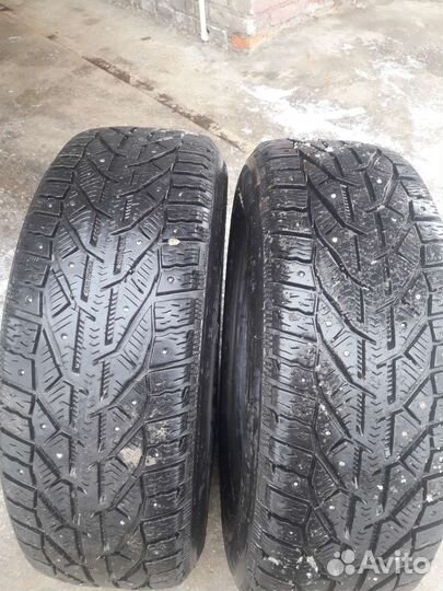 Tigar SUV Ice 215/65 R16 102