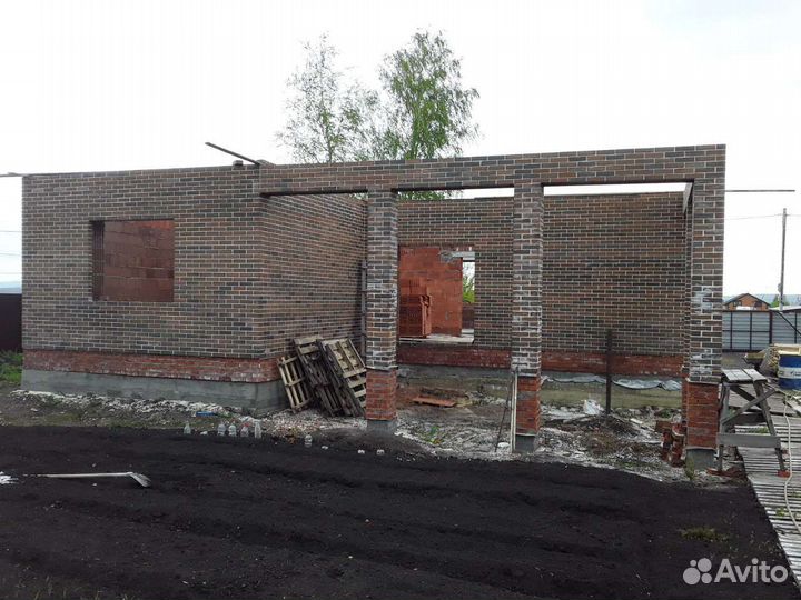 Бригада строителей