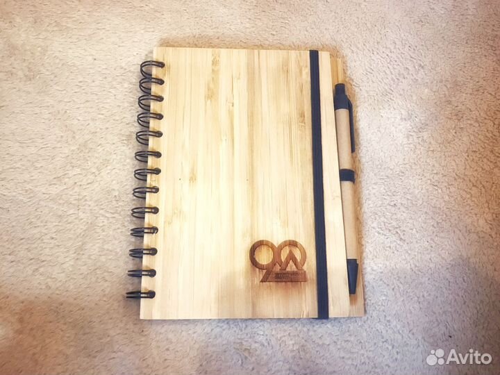 Пакет канцелярии (блокноты, уголки)