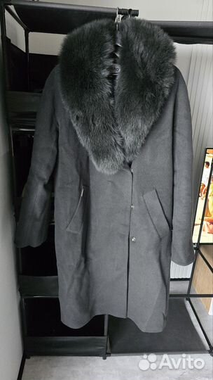 Зимнее пальто Dekka с песцовым воротником