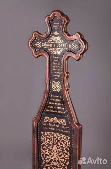 Мраморный крест на могилу