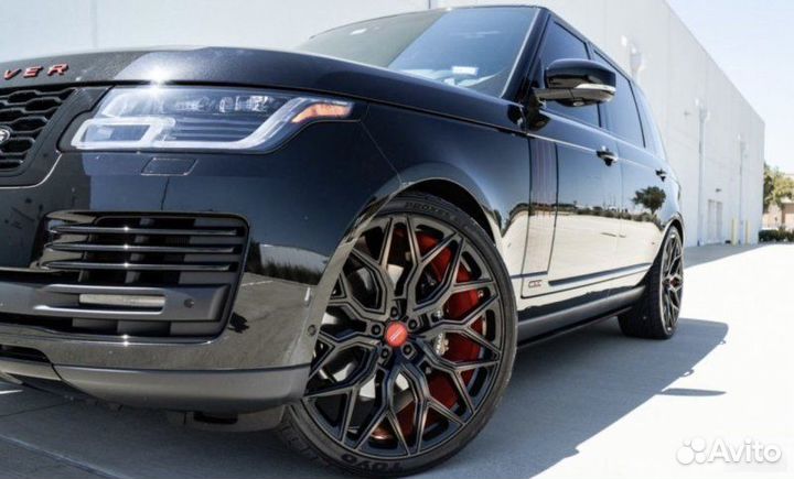 Кованые диски R23 в стиле Vossen на Range Rover