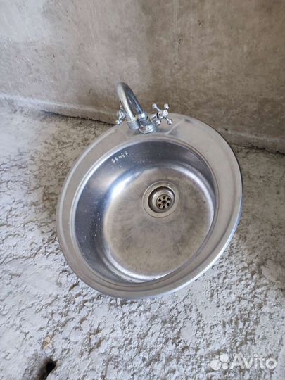 Комод б/у, массив СССР, мойка для кухни