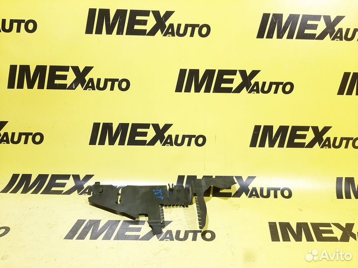 Дефлектор радиатора левый Nissan Teana J32