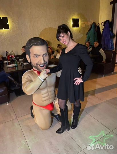 Поздравление ростовой куклой Артур Пирожков