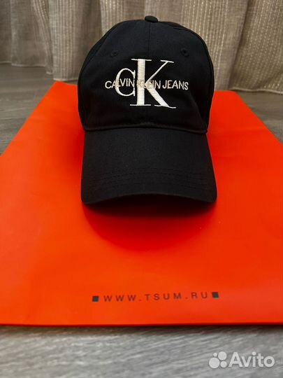 Calvin klein бейсболка