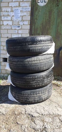 Yokohama BluEarth E70 215/60 R16