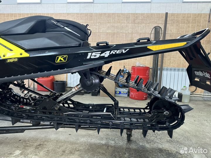 Ski-Doo Summit 850