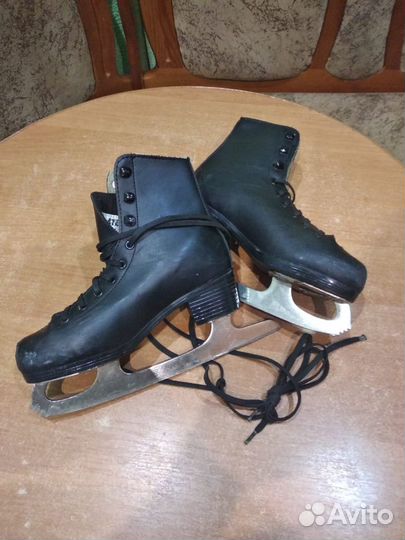Коньки фигурные детские 33 размер