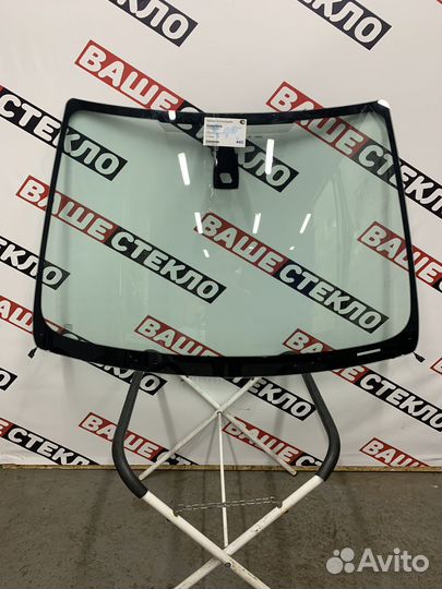 Лобовое стекло Ford Focus 2 с обогревом Установка