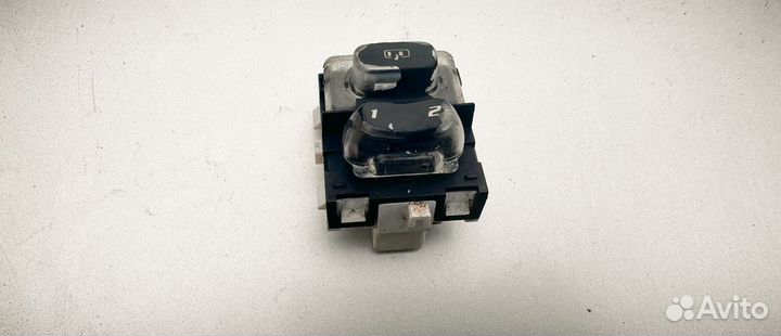 Кнопка регулировки сидения Cadillac SRX 25749090