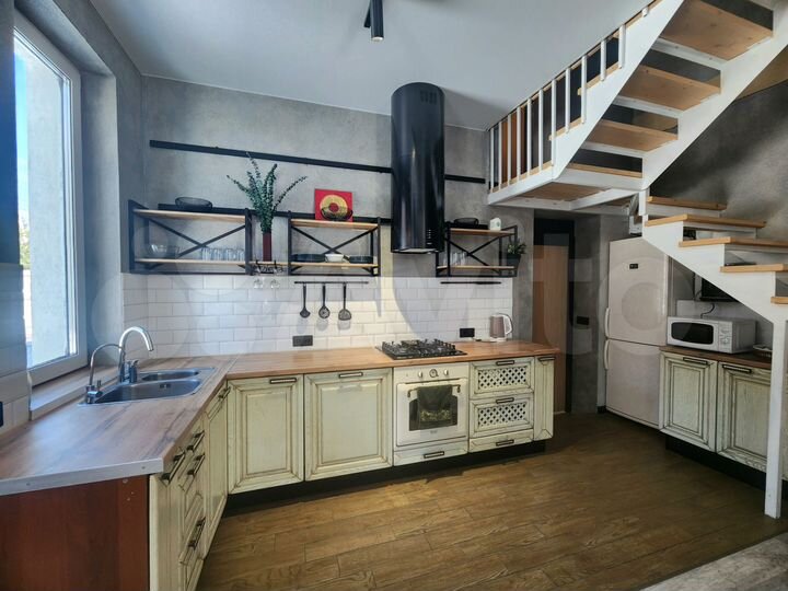 Дом 311 м² на участке 12 сот.