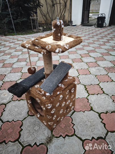 Домик для кота/кошки с когтеточкой и лежанкой