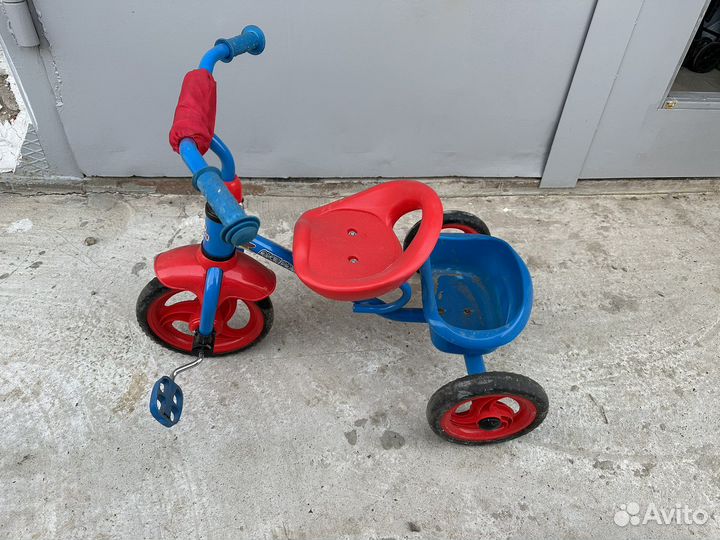Детский трехколесный велосипед