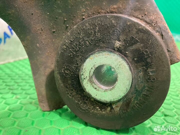 Рычаг подвески задний левый Volkswagen Touareg NF