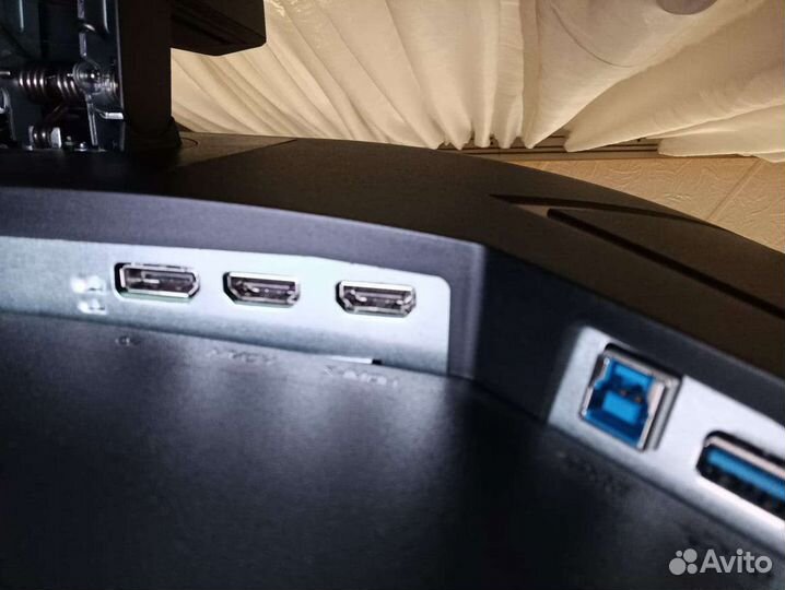 Продам изогнутый игровой монитор