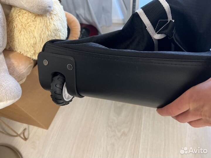 Хоккейный баул на колесах CCM