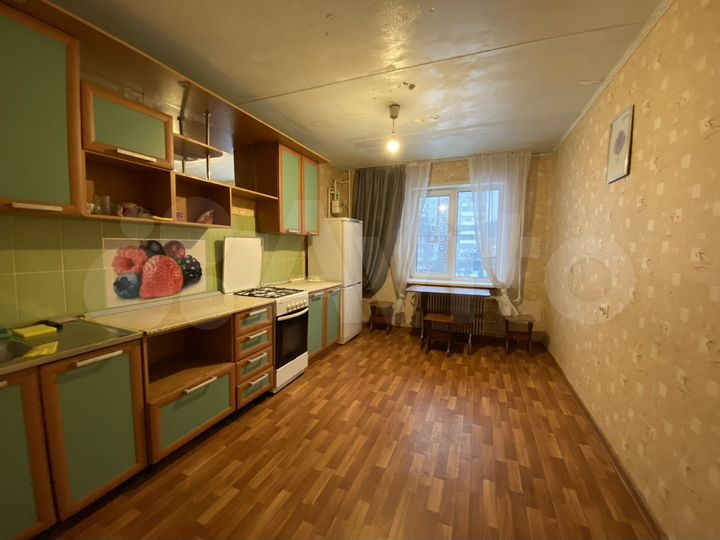 2-к. квартира, 58 м², 4/9 эт.