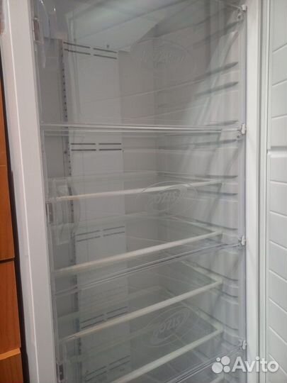 Холодильник бу хф 400. Рабочий