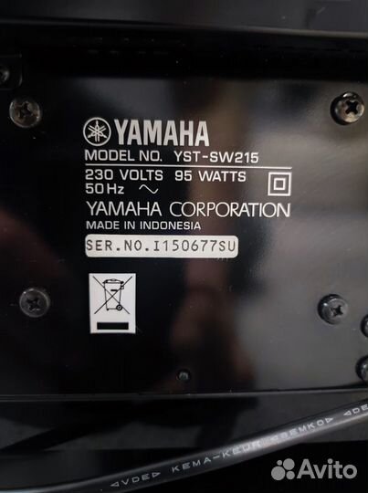 Активный сабвуфер Yamaha YST-SW215