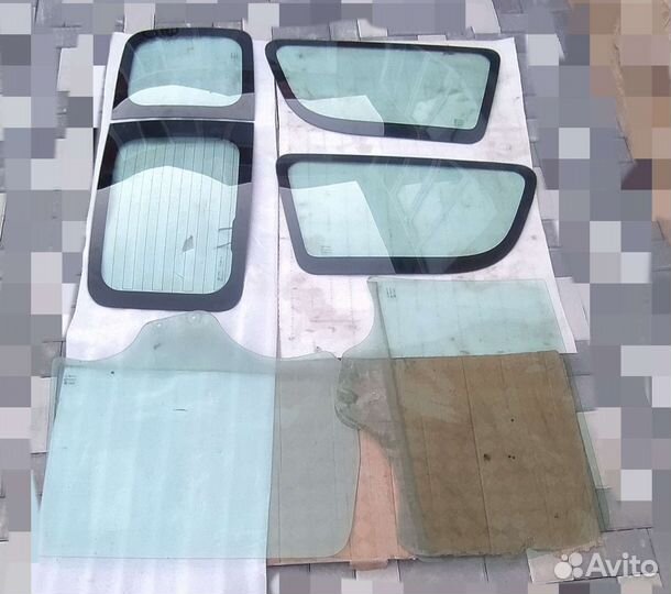 Стекло на largus