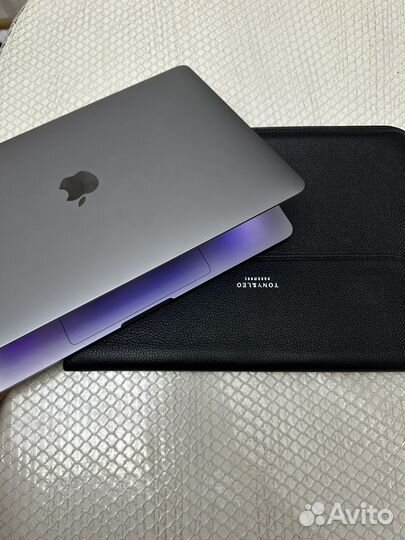 Apple macbook pro 13 2022 m2