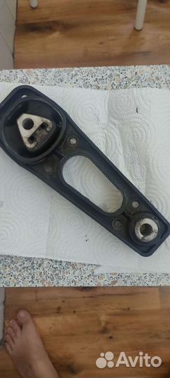 Нижняя задняя опора двигателя оригинал