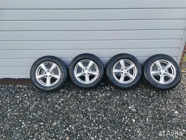 Колеса 215/65 r16 летние