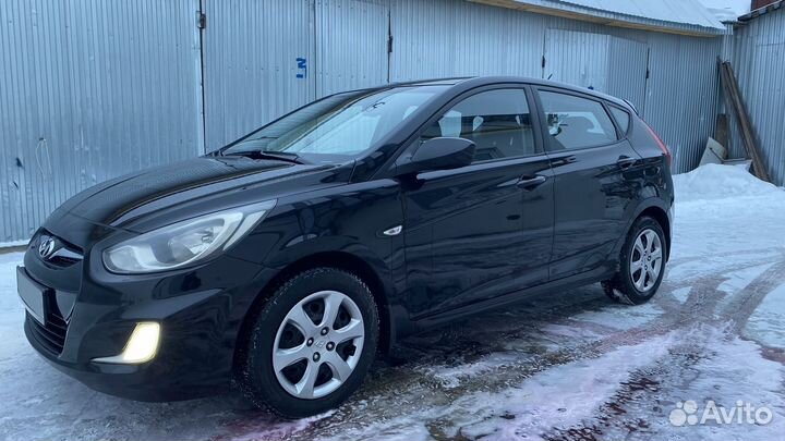 Hyundai Solaris 1.4 AT, 2011, 185 000 км