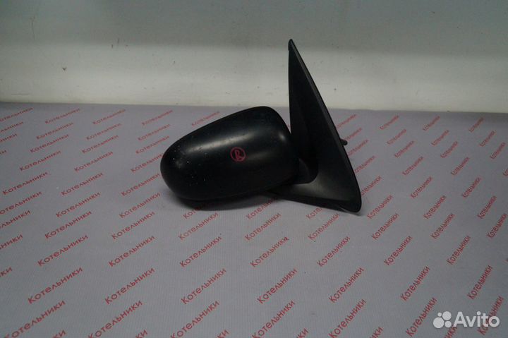 Nissan 96301-BN100 Зеркало правое механическое