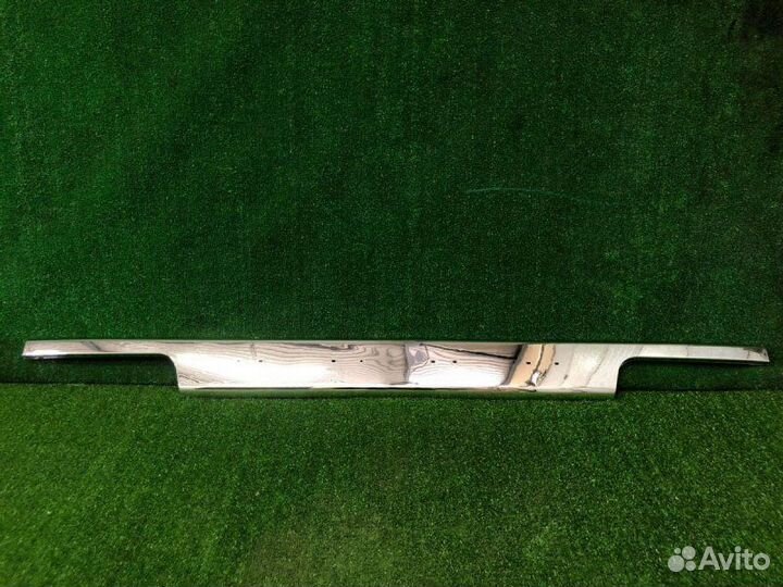 Планка над фарами Mitsubishi Fuso FK617 6D17