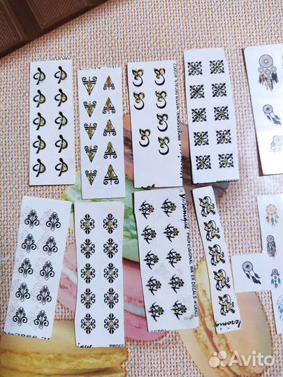 Наклейки и блёстки для ногтей