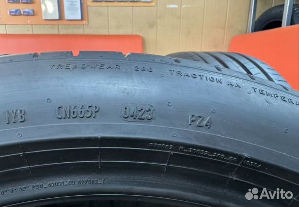 Pirelli P Zero PZ4 275/40 R21 107Y