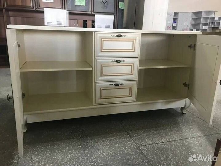 Комод Ванесса 2-х дв с ящиками ваниль 1,61 м