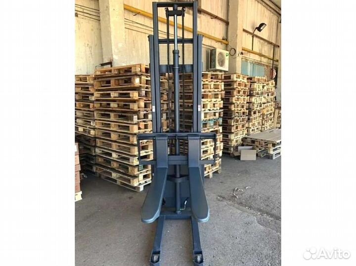Штабелер с электроподъёмом