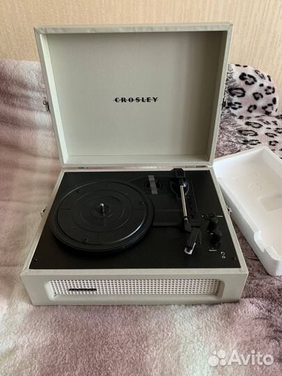 Проигрыватель винила crosley