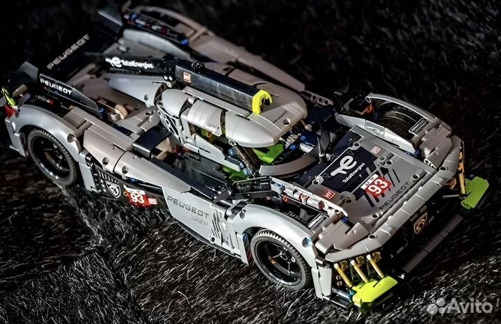 Конструктор Техник Hypercar 1775 деталей