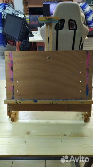 Мольберт настольный и мольберт для пленэра