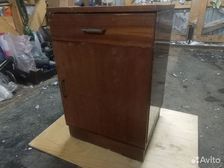 Тумба прикроватная