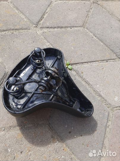 Седло для велосипеда кожаное