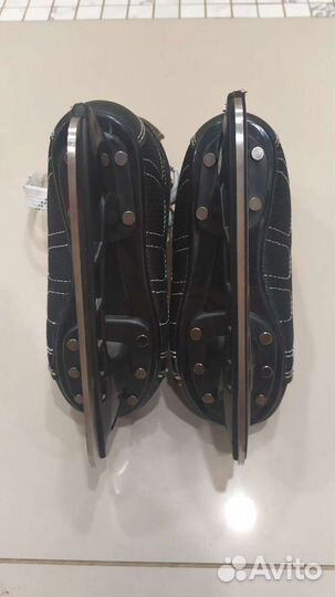 Коньки хоккейные