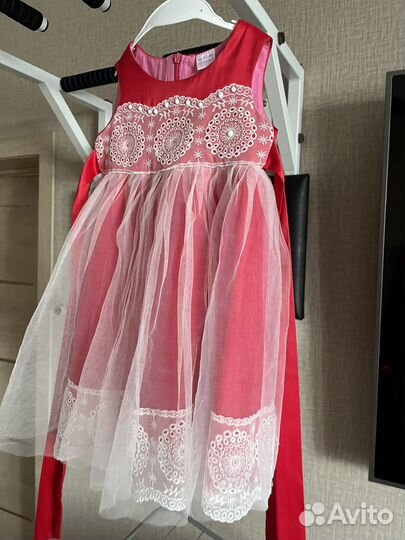 Платье нарядное для девочки 98