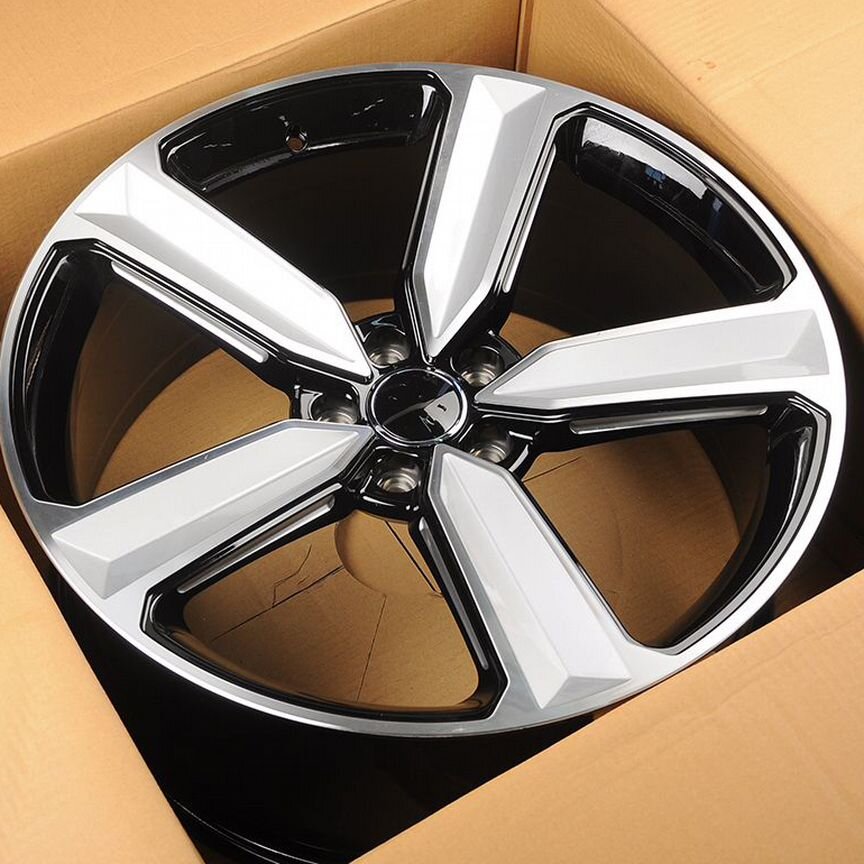 Диски на Audi A4, A5, A6, A7, A8, Q3, Q5, Q7 KoKo Kuture 5400 9x20/5x112 D66.5 ET30 Gloss Black Mach