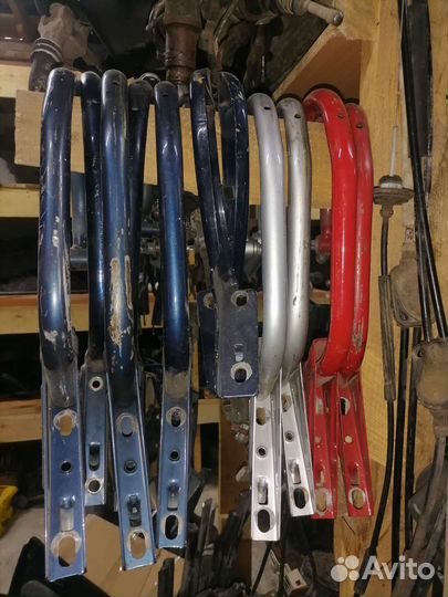 Петля крышки багажника Volvo 940